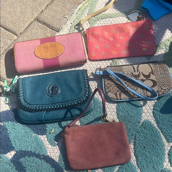 Wallet & Wristlet Pack - Picture 1 of 1
